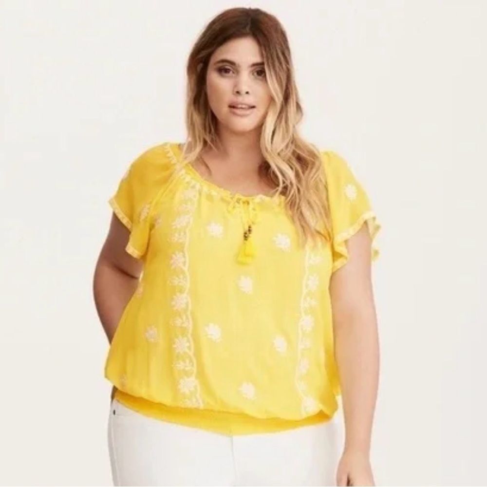 Torrid Top Lemon Yellow Sheer Peasant‎ Blouse Smocked Floral Embroidery 1X 14/16